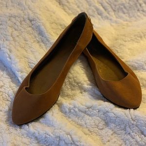 Cute Studded brown flats size 6.5 New-never worn